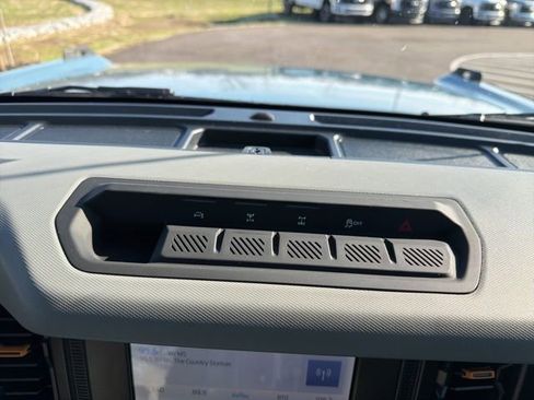 Used 2022 Ford Bronco Badlands image 22