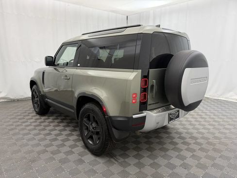 Used 2022 Land Rover Defender 90 AWD/4WD image 8