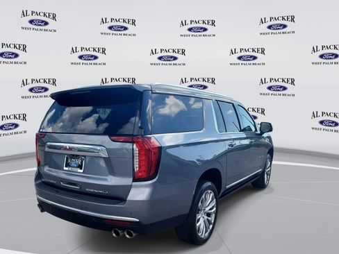 Used 2022 GMC Yukon XL Denali RWD image 5