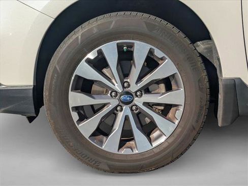 Used 2018 Subaru Outback 3.6R Touring image 23