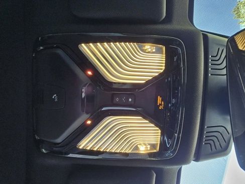 Used 2020 BMW M550i xDrive w/ Executive Package image 35