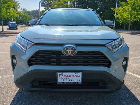 Used 2020 Toyota RAV4 XLE FWD image 9
