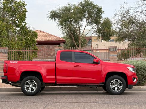 Used 2015 Chevrolet Colorado Z71 RWD image 9