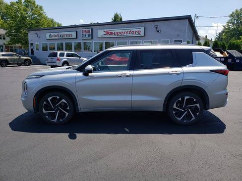 Used 2023 Mitsubishi Outlander SEL 40th Anniversary AWD/4WD image 4