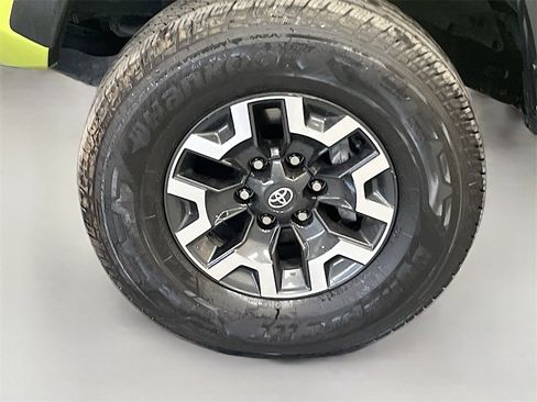 Used 2023 Toyota Tacoma TRD Off-Road image 28
