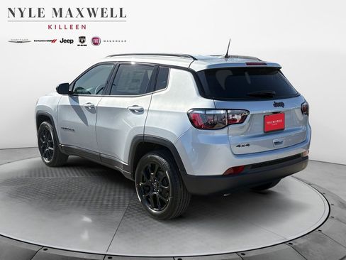 New 2026 Jeep Compass Latitude image 14