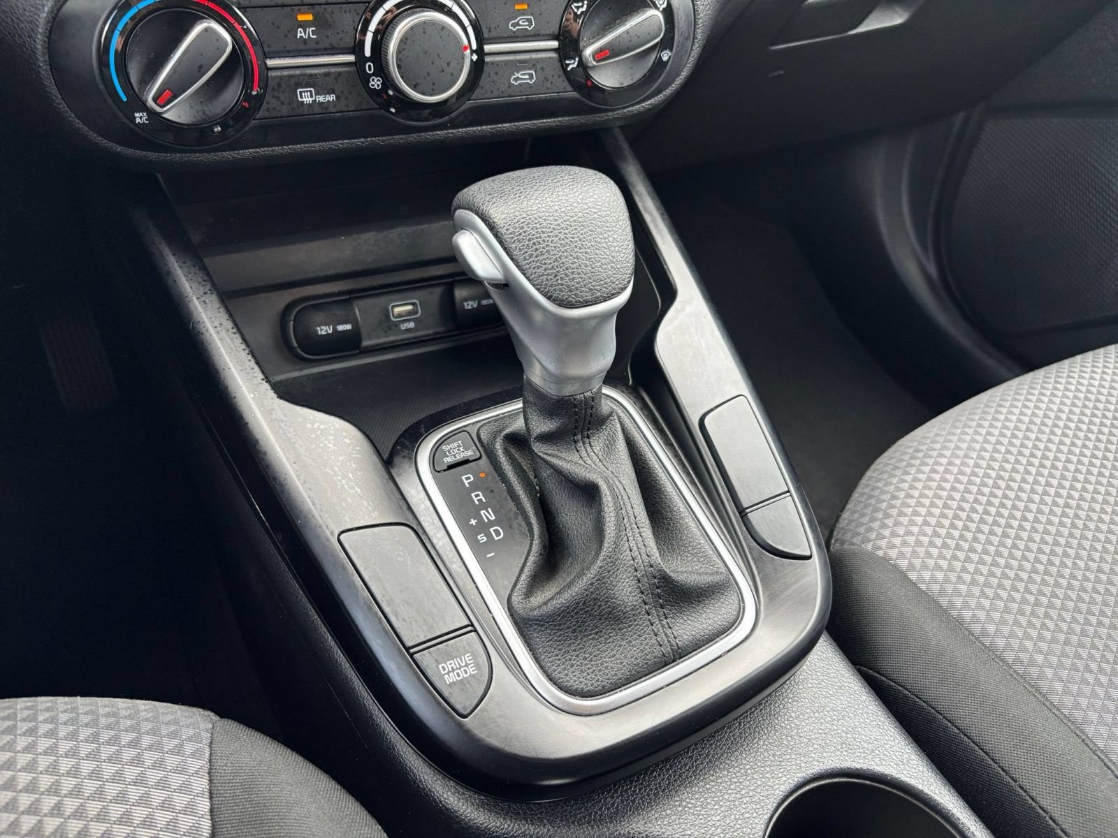 Used 2025 Kia Soul LX w/ LX Technology Package FWD image 38