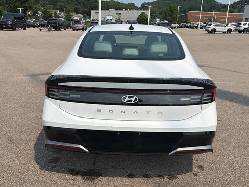 Used 2024 Hyundai Sonata SEL FWD image 3