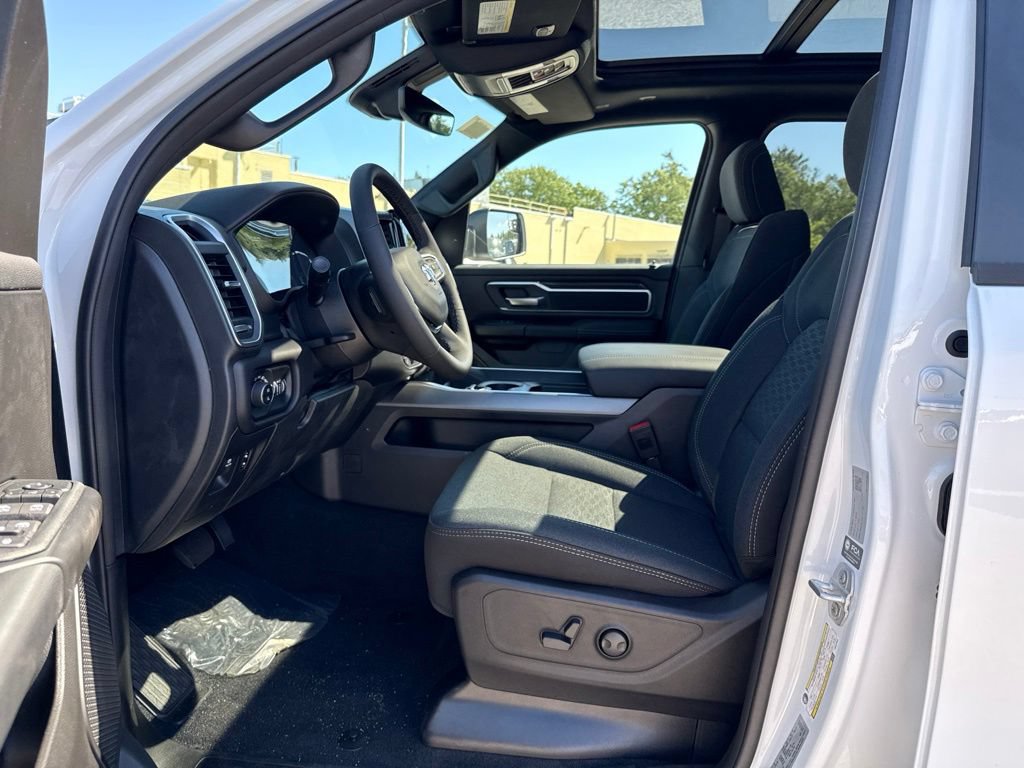 New 2026 RAM 1500 Big Horn AWD/4WD image 17