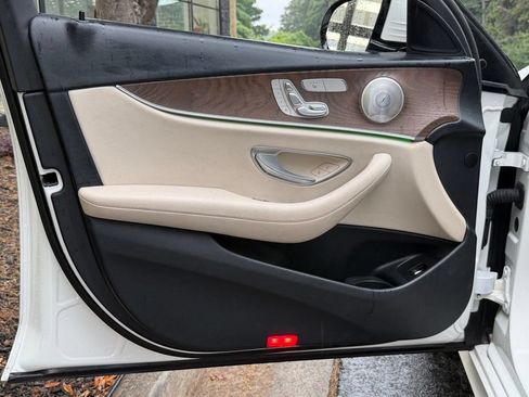 Used 2022 Mercedes-Benz E 350 4MATIC Sedan image 26