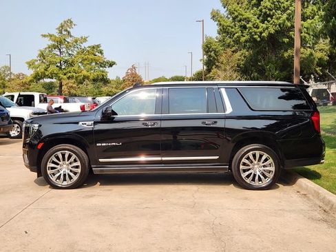 Used 2023 GMC Yukon XL Denali w/ LPO, Floor Liner Package AWD/4WD image 4