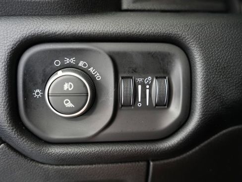 Used 2019 RAM 1500 Big Horn image 47