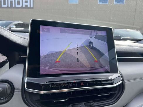 Certified 2022 Jeep Compass Limited image 27