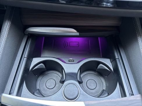 Used 2023 BMW 530e w/ Executive Package image 16