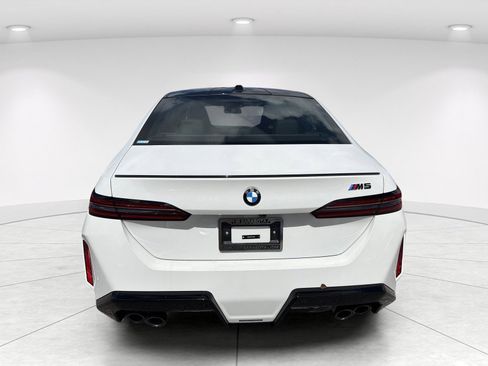 New 2027 BMW M5 w/ Executive Package AWD/4WD image 5