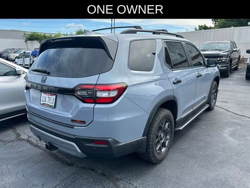 Used 2024 Honda Pilot TrailSport image 4