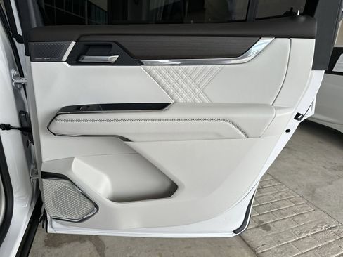 Certified 2024 GMC Acadia Denali w/ Super Cruise Package image 42