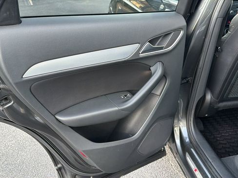 Used 2018 Audi Q3 2.0T Premium Plus w/ Premium Plus Package image 16