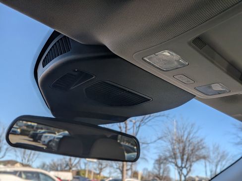 Used 2022 Ford Escape SE w/ SE Sport Appearance Package image 31