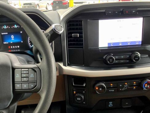 Used 2021 Ford F150 XLT image 6