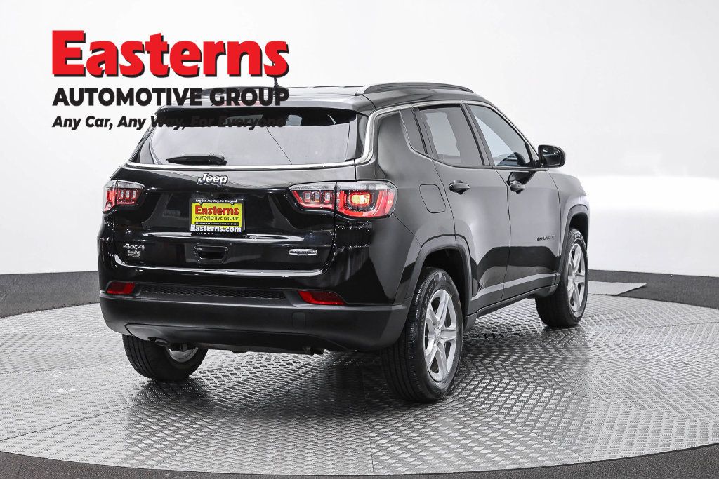 Used 2023 Jeep Compass Latitude AWD/4WD image 5