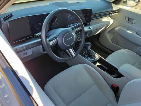 Used 2024 Hyundai Kona SEL image 6