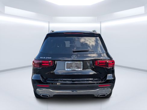 Certified 2024 Mercedes-Benz GLB 250 4MATIC image 7