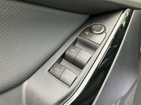 New 2026 Chevrolet Equinox LT w/ LPO, Floor Liner Package image 33