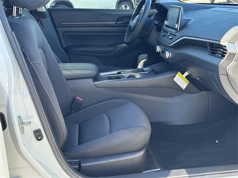 Certified 2025 Nissan Altima 2.5 S image 14