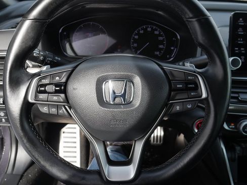 Used 2018 Honda Accord Sport image 12