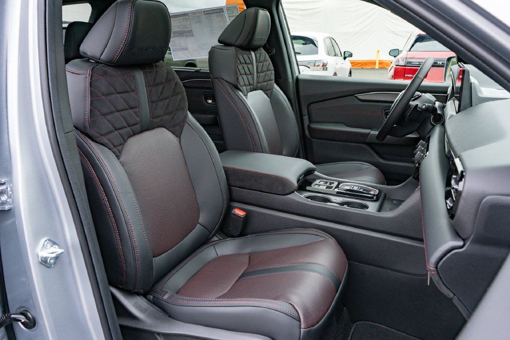 New 2026 Honda Pilot Black Edition image 18