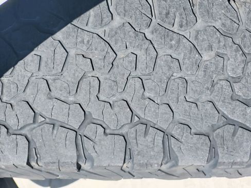 Used 2022 Chevrolet Silverado 1500 LT w/ Z71 Off-Road Package AWD/4WD image 10