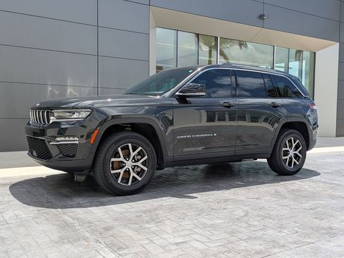 Used 2024 Jeep Grand Cherokee Limited image 1