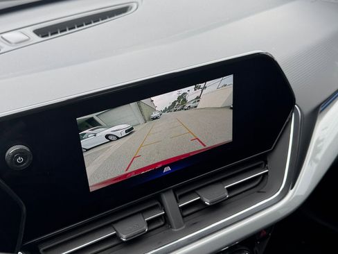 Used 2025 Chevrolet Trax LT image 17