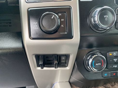 Used 2019 Ford F250 Lariat w/ Chrome Package image 39