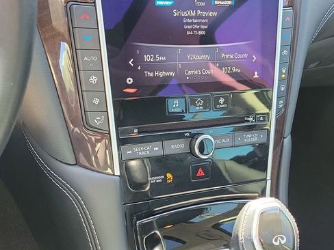 Used 2018 INFINITI Q50 Luxe AWD/4WD image 18