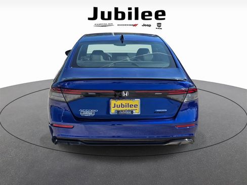 Used 2024 Honda Accord Sport image 3