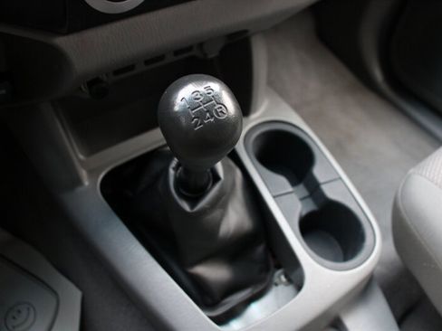 Used 2011 Toyota Tacoma 2WD Regular Cab image 7