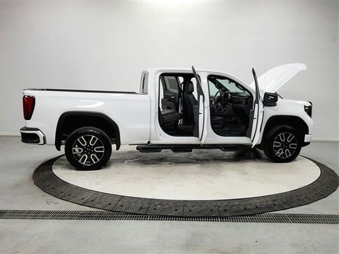 Used 2023 GMC Sierra 1500 AT4 w/ AT4 Preferred Package image 16
