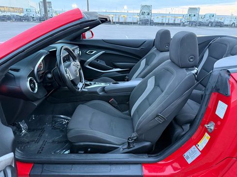 Used 2020 Chevrolet Camaro LT RWD image 23