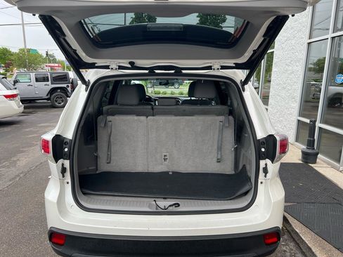 Used 2015 Toyota Highlander Plus image 15