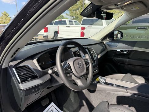Used 2023 Volvo XC90 T8 Ultimate w/ Protection Package Premier AWD/4WD image 6