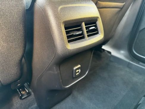 Certified 2024 Chevrolet Equinox LT image 9