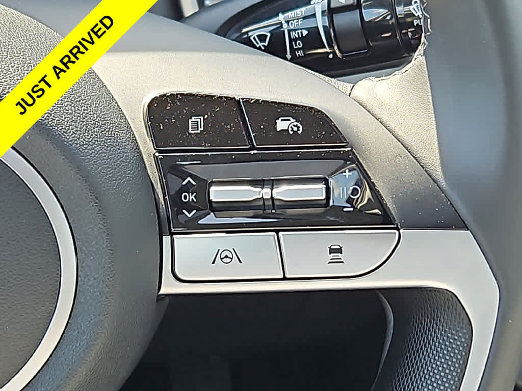 Used 2024 Hyundai Elantra Limited FWD image 22