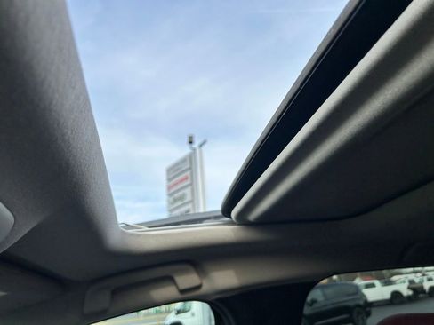 Used 2025 MAZDA CX-30 AWD 2.5 S w/ Preferred Package image 11