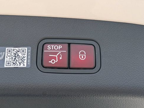 Certified 2026 Mercedes-Benz GLC 300 image 30