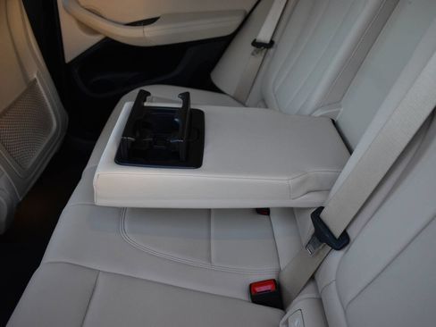 Used 2019 BMW X3 xDrive30i w/ Convenience Package image 16