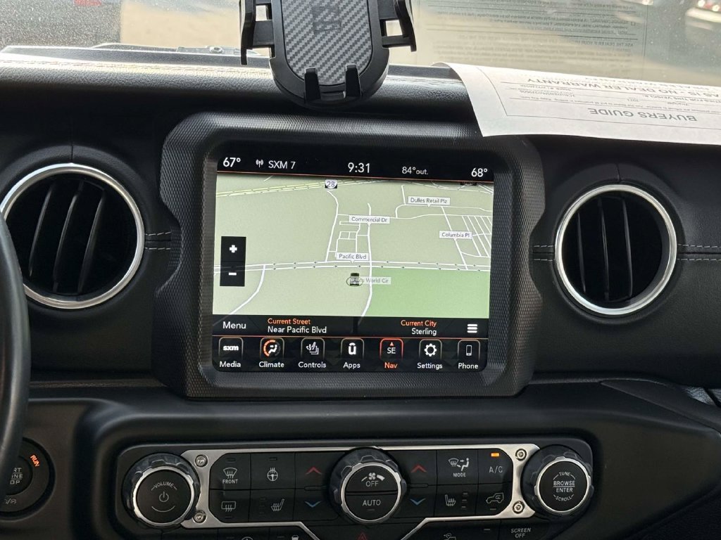 Used 2021 Jeep Wrangler Unlimited Sahara AWD/4WD image 3