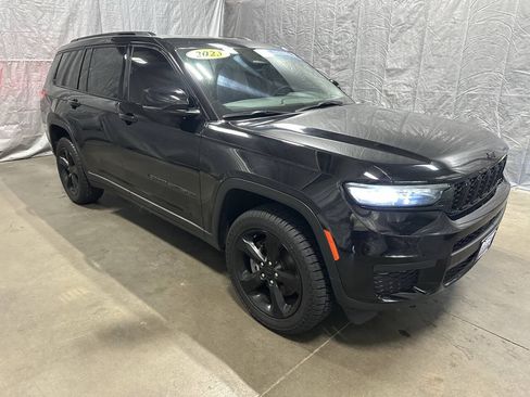 Used 2023 Jeep Grand Cherokee L Laredo AWD/4WD image 1