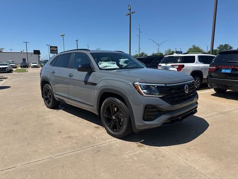 New 2026 Volkswagen Atlas Cross Sport SEL R-Line AWD/4WD image 3